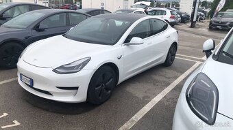 Tesla Model 3 Standard Range 2020 - 2