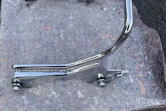 HARLEY DAVIDSON® BREAKOUT M8 SISSYBAR - 2