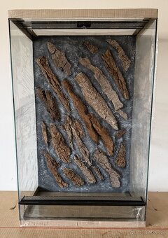 Terárium 47x30x75 a 47x40x75 s 3D stenou - 2