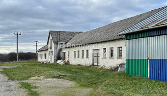 Na predaj hala v obci Komárovce, okr. Sobrance - 2