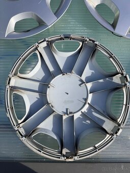 Puklice Mercedes 16” - 2