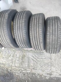 Letné pneumatiky 215/55 R17 - 2