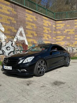 Mercedes E500 AMG 5.5 285KW 84900 KM - 2