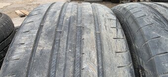 Goodyear 225/40 R19 - 2