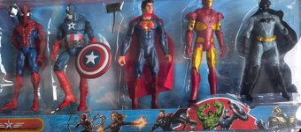 Avengers sada 9 figúrok so svetlom - 2