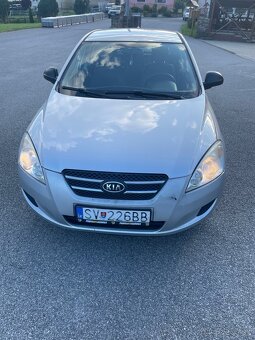 Kia Ceed hatchback, 1.4 benzín, 77kw, r.v.2010 - 2