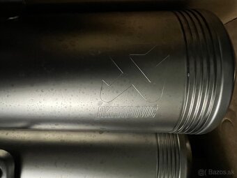 Predám originálny výfuk na BMW RnineT, zánovný - 2