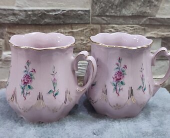 Růžový porcelán, 2 hrníčky bucláčky, Chodov - 2