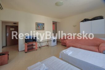 Prostorný apartmán 2+kk s výhledem na bazén-Slunečné pobřeží - 2