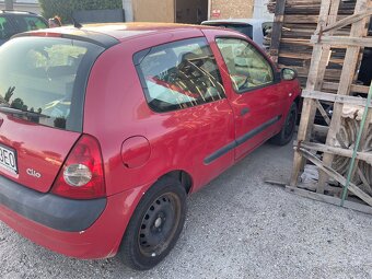 Renault Clio 1.2 benzín R.v 2004 - 2