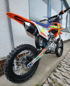 UPBEAT 250cc - 2