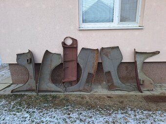 Škoda 100 blatníky a predné čelo - 2