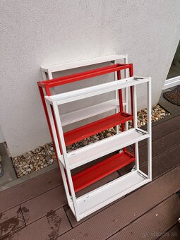 Poličky na stenu - 2