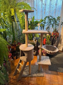 Škrabadlo pre mačky s domčekom - 2