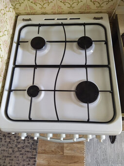 Predám kombinovaý sporák Indesit - 2