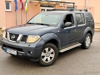 Nissan pathfinder - 2