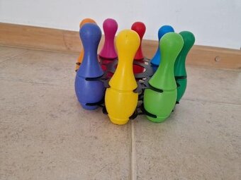 8x pestré kuzelky plastové - 2