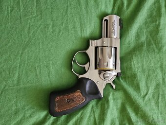 Ruger gp 100, 357 mag. - 2