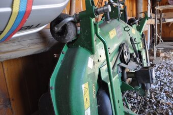 Kosiace zariadenie na John deere 1026r - 2