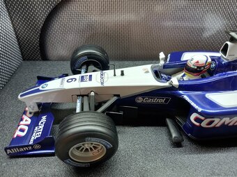 F1 WILLIAMS BMW FW23 2001 MONTOYA HOTWHEELS 1:18 - 2