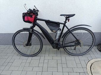 Cube cross 28" - 2