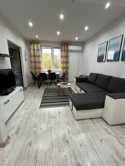 Komplet zariadený zrekonštruovaný 3 izbový byt - 2