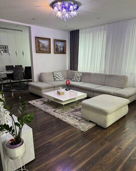 Luxusný zrekonštruovaný 5-izbový byt na Moskovskej - 2