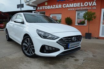 Hyundai i30 Fastback 1,5 TGDi Family 117KW MHeV M6 - 2