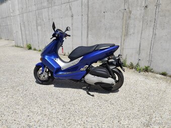 Yamaha maxster 125 - 2