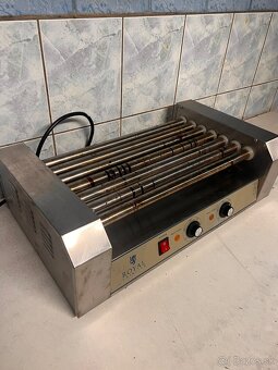 Otočný gril na párky/klobásy - 2