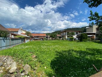 Predaj slnečný pozemok Brusno 550m2 - 2