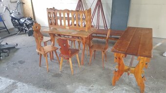 Stôl a stoličky - 2