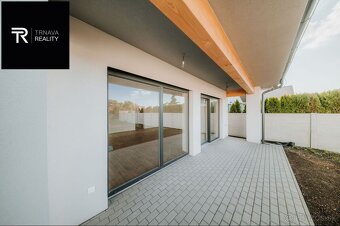 TRNAVA REALITY - DOM V ŠTANDARDE s prístreškom a terasou, ob - 2