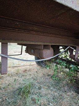 Vyklapacia vlečka za traktor - 2