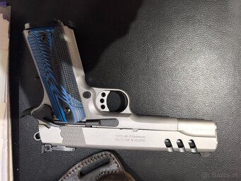 Samonabijacie pištole - 2