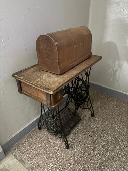 Šijací stroj Singer - 2