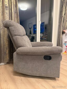 Polohovacie kreslo šedé - 2