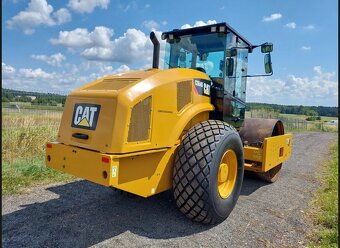 Valec Caterpillar CS64B - 2