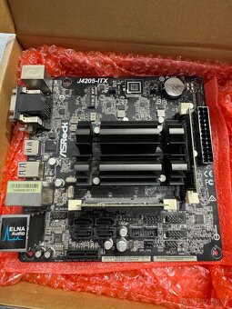 ASROCK Základná doska J4205-ITX (s 8GB RAM) - 2