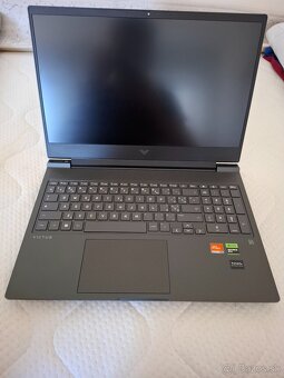 HP VICTUS 16 800€ - 2