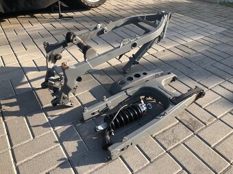 BMW f650gs ram, kyvka a tlmic - 2
