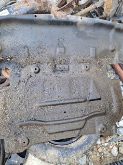 Kryt motora Mercedes Benz C, W203 - 2
