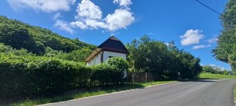 Ponúka na predaj chalupu na okraji mesta Brezová pod Bradlom - 2