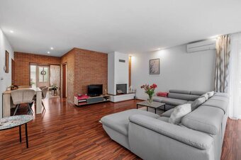 REZERVOVANÉ I BABONY TRE I Moderný 4-izbový dom v Hviezdosla - 2