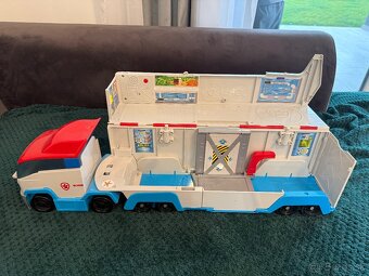 Labkova patrola kamion - 2