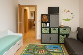 Váš nový domov čaká na vás – priestranný 3-izbový byt v Hume - 2