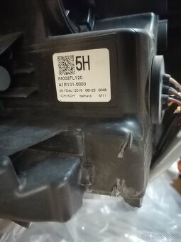 PP svetlo subaru xv 2019 poškodené - 2