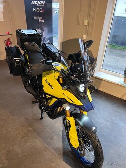 Suzuki V STROM 800DE - 2