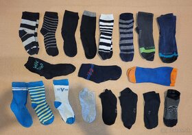 19 párov ponožiek 23-26, 27-30 - 2