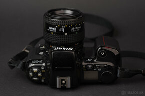 Nikon F-601 - 2